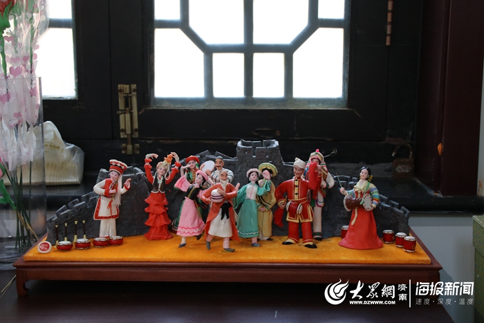 与面团相伴三十年 她成为"面人李"第五代传人