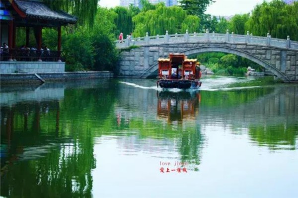 轉載:暢遊詩意濟南 品味詩詞之美 - 啸海楼 - 啸海楼 畅游诗意济南,品味诗词之美!