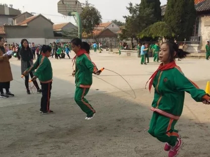 唐王镇中心小学第一届体育节开幕了