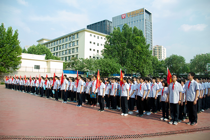 济南燕山中学图片